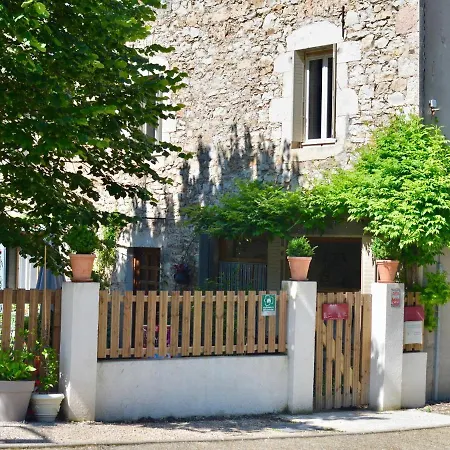 D'hotes La Source Du Vallon Bed & Breakfast