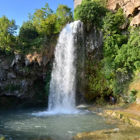 D'hotes La Source Du Vallon Bed & Breakfast 3*
