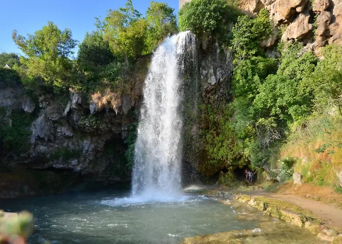 D'hotes La Source Du Vallon Nocleg ze śniadaniem 3*
